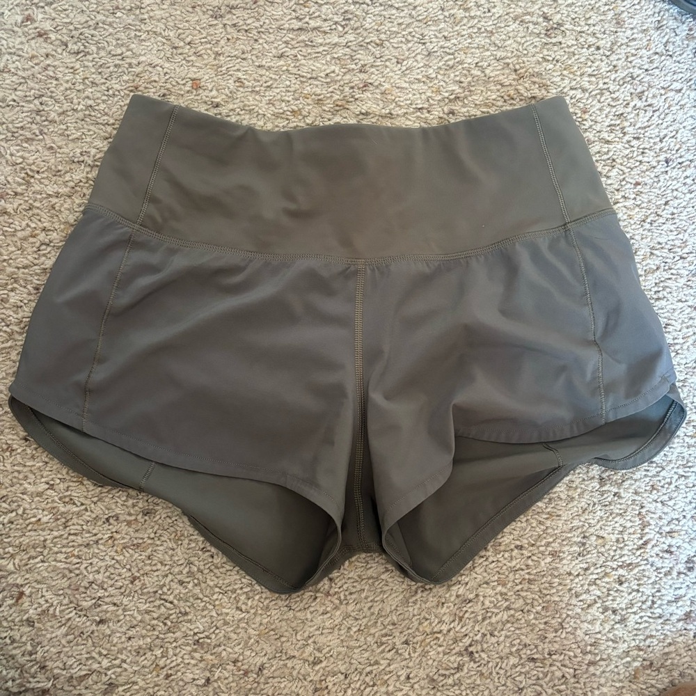 Lululemon Speed Up Short High-Rise 2.5, size 6